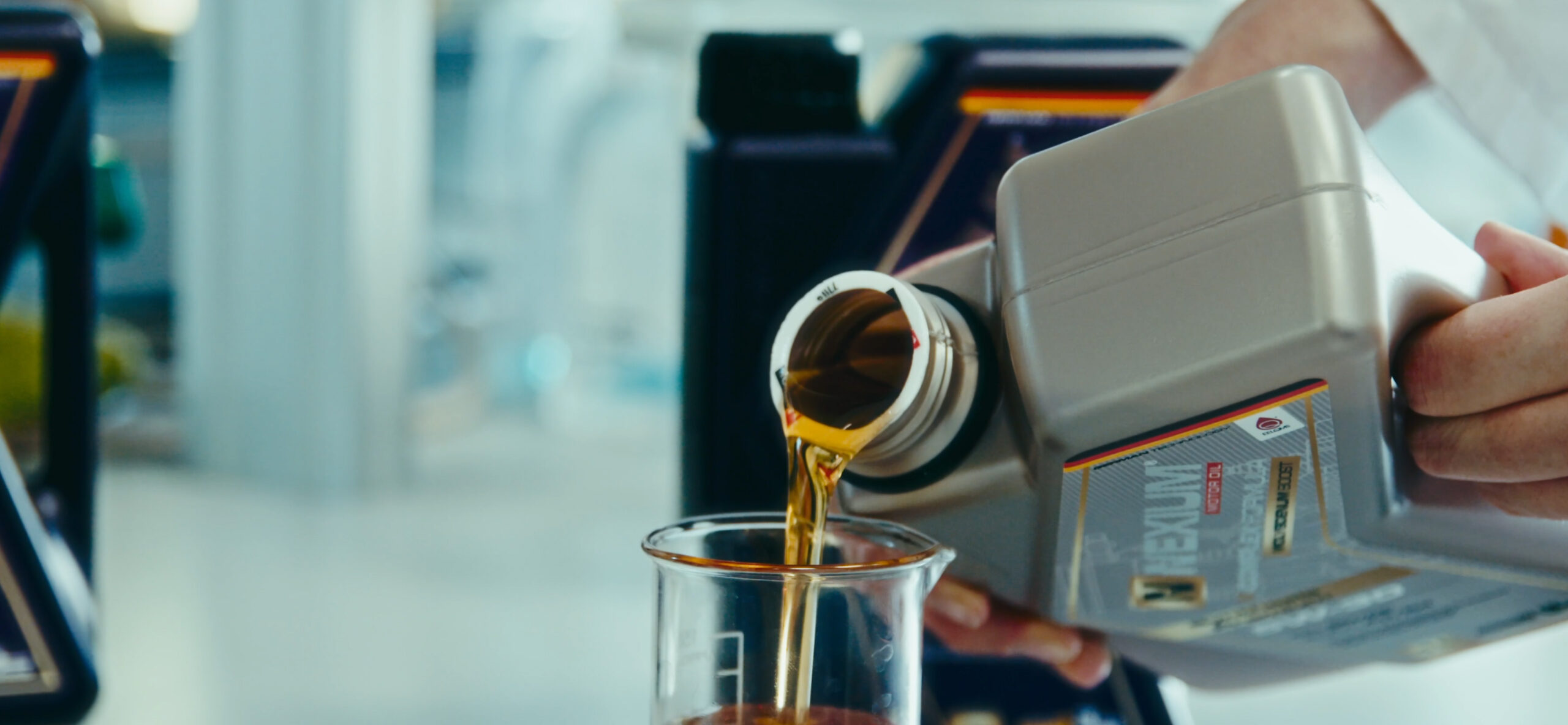 Wymiana oleju silnikowego – jak i kiedy należy to robić?